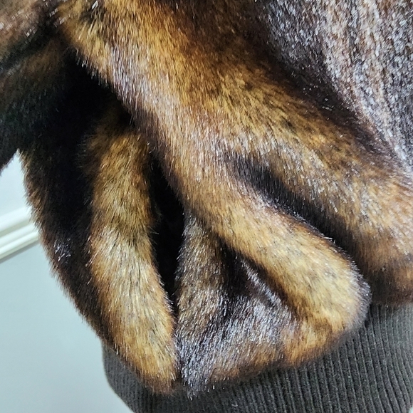 🔥 Luxurious Via  Brown Faux Fur Jacket XS - Picture 9 of 17
